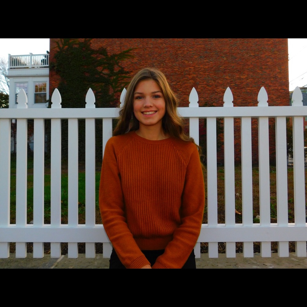 Meet your Posher, Izzy